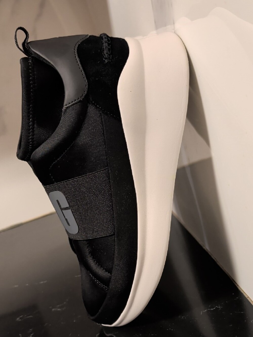 UGG "Neutra" Black Neoprene Sneakers Women's Size 8 Used Exc - Picture 6 of 11